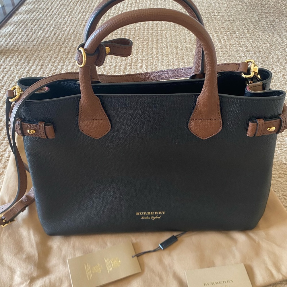 Burberry Medium banner tote